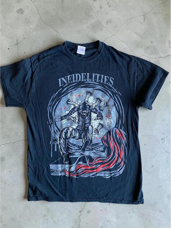 Gildan Other - Indie Merch Unisex Tee M Regular Fit Black Cotton Crew Neck Rock Band Y2K